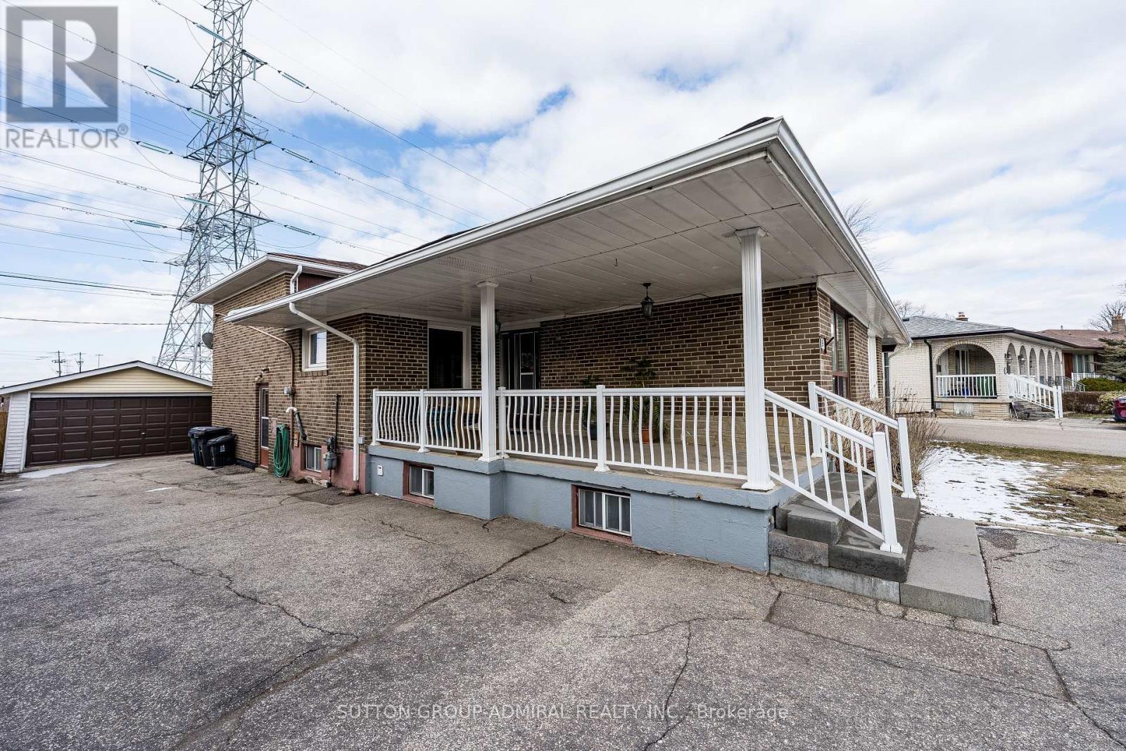 92 Redgrave Drive, Toronto, Ontario  M9R 3V3 - Photo 39 - W12909776