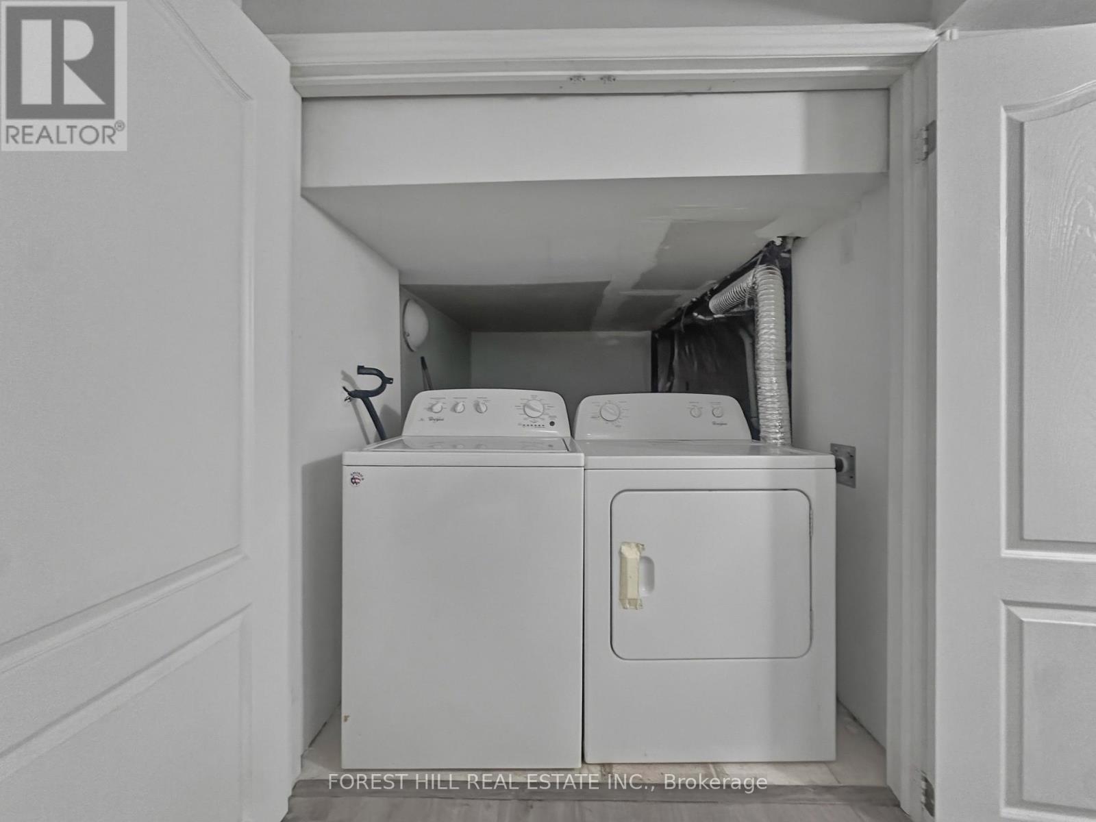 Bsmt - 51 Hadfield Circle, Brampton (Sandringham-Wellington), Ontario  L6R 0N6 - Photo 10 - W12909800