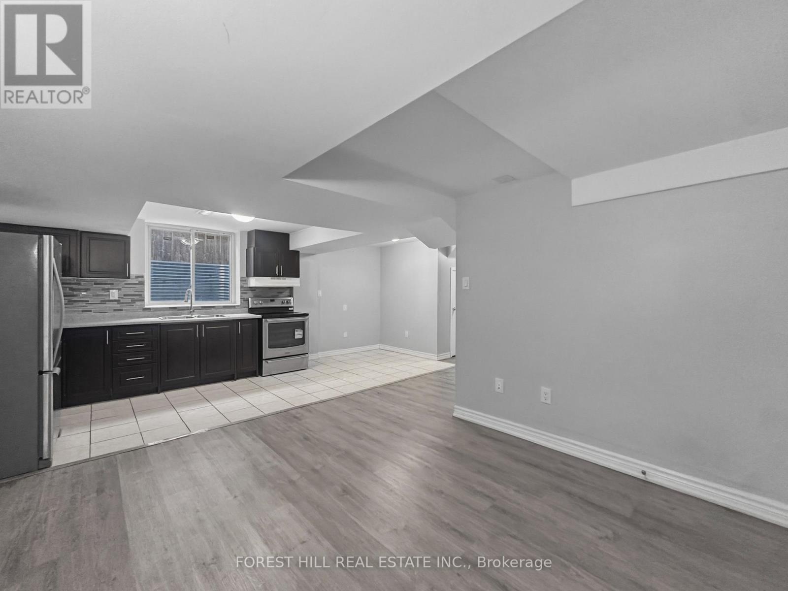 Bsmt - 51 Hadfield Circle, Brampton (Sandringham-Wellington), Ontario  L6R 0N6 - Photo 13 - W12909800