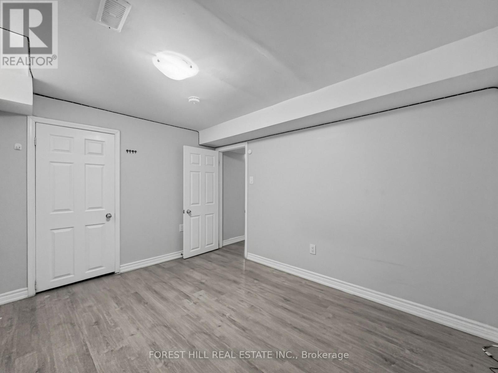 Bsmt - 51 Hadfield Circle, Brampton (Sandringham-Wellington), Ontario  L6R 0N6 - Photo 9 - W12909800