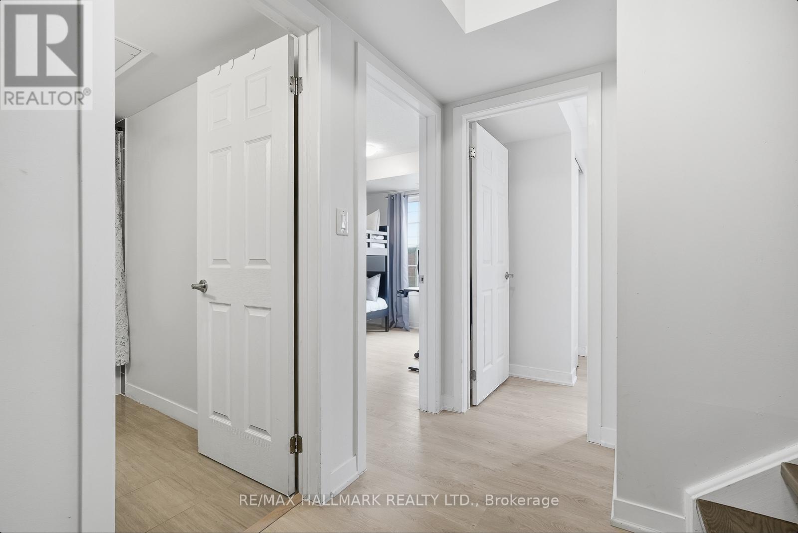 2 - 9 Forbes Avenue, Toronto, Ontario  M6M 0B5 - Photo 17 - W12909804