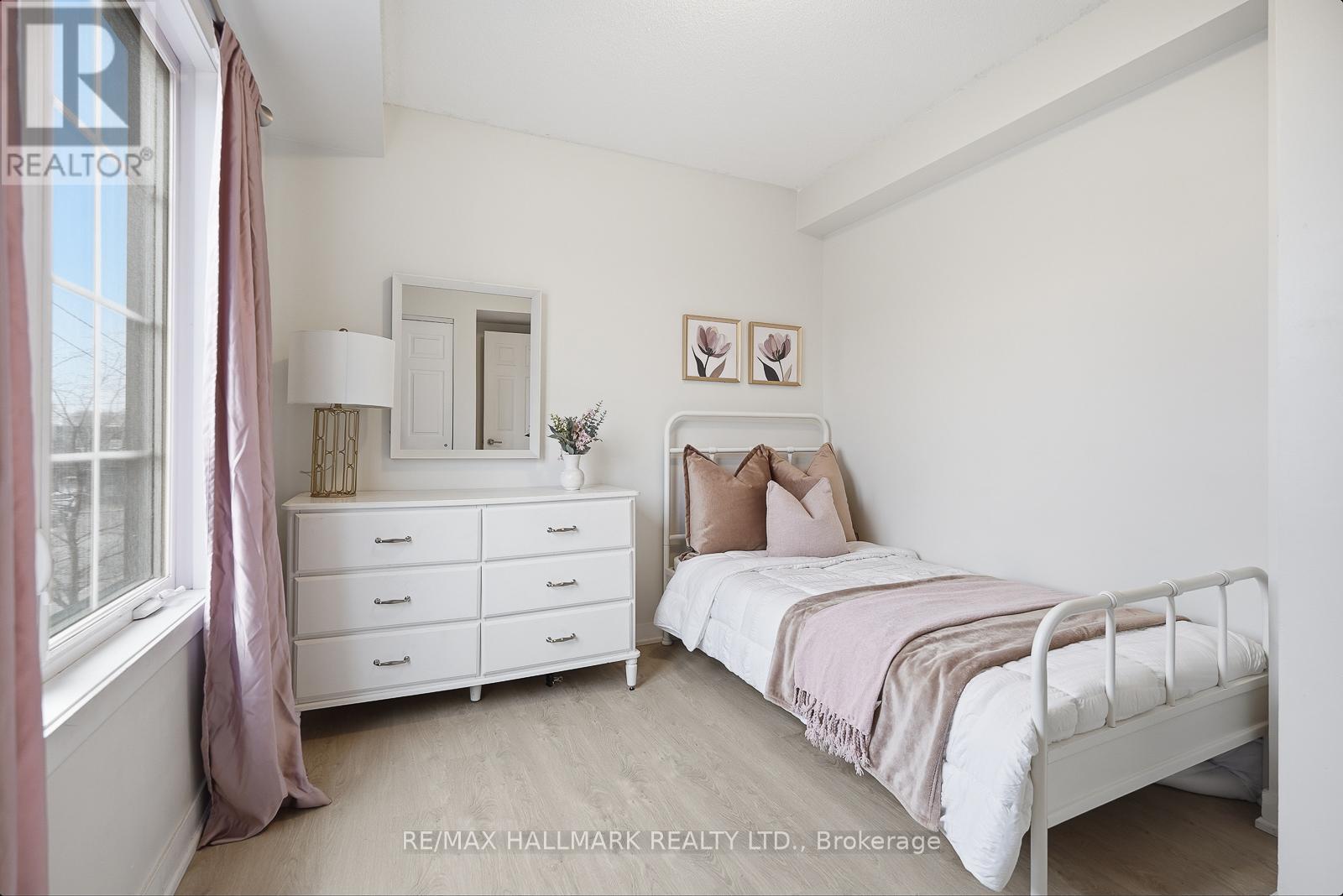 2 - 9 Forbes Avenue, Toronto, Ontario  M6M 0B5 - Photo 19 - W12909804