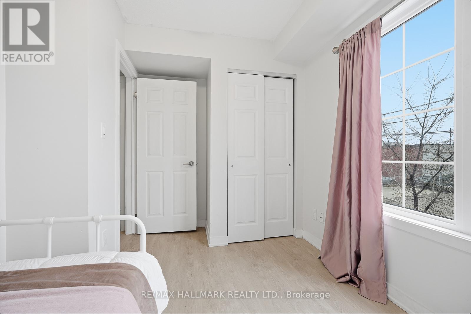 2 - 9 Forbes Avenue, Toronto, Ontario  M6M 0B5 - Photo 20 - W12909804