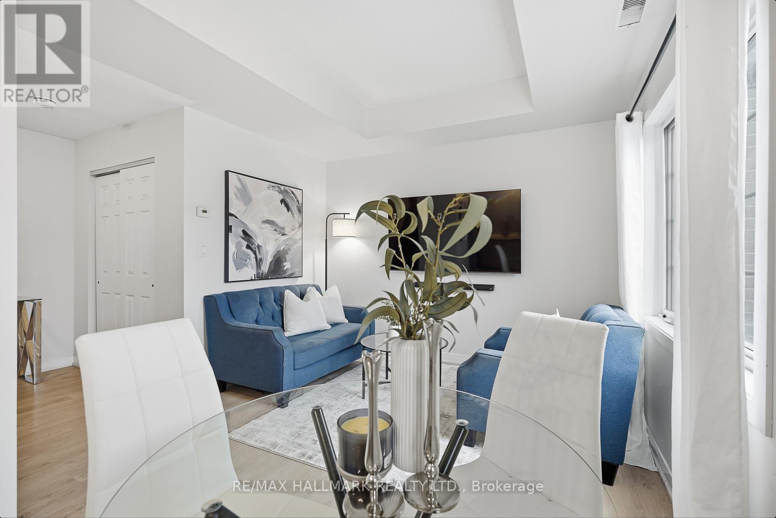 2 - 9 Forbes Avenue, Toronto, Ontario  M6M 0B5 - Photo 9 - W12909804