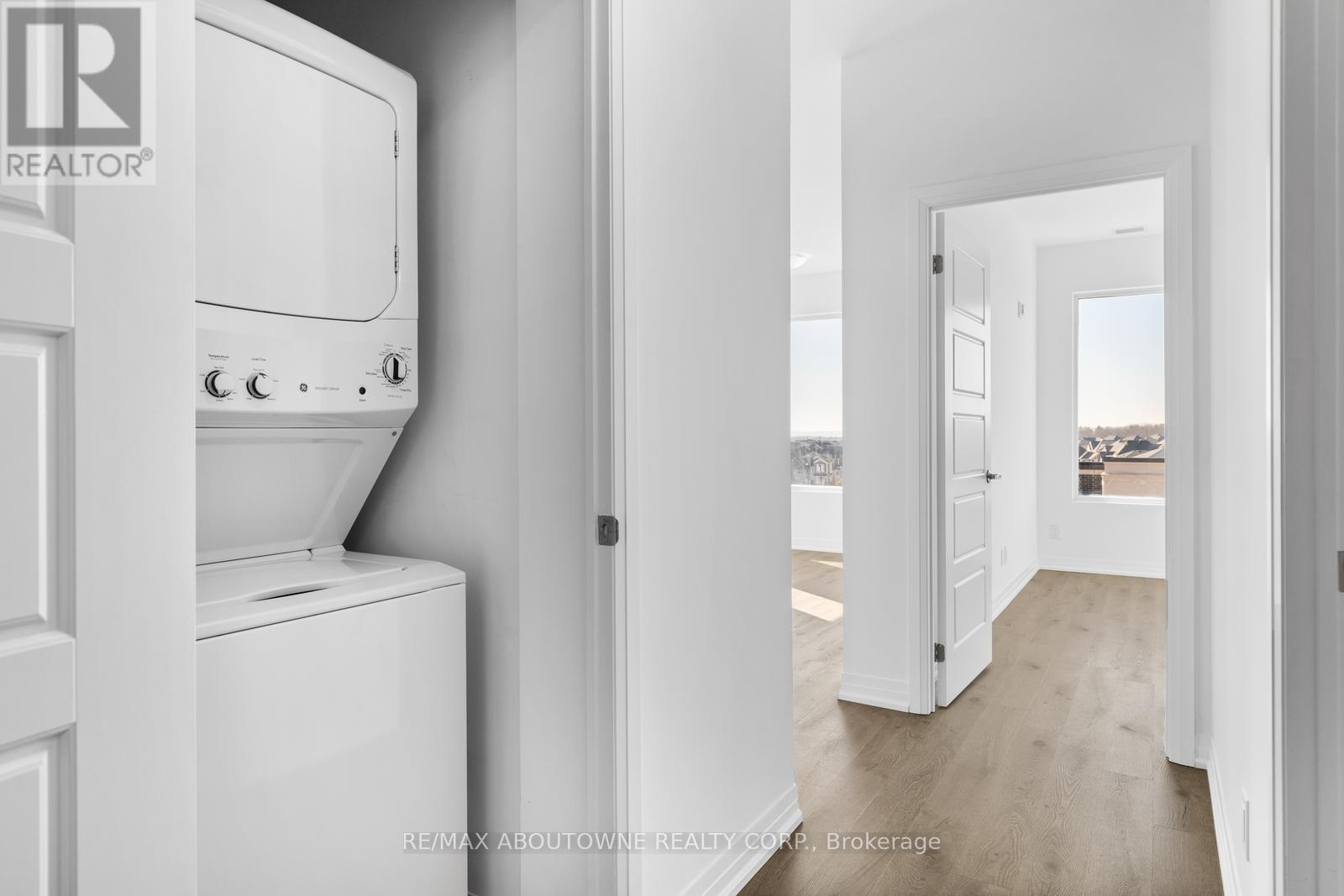 403 - 3285 Carding Mill Trail, Oakville, Ontario  L6M 1S1 - Photo 10 - W12909808