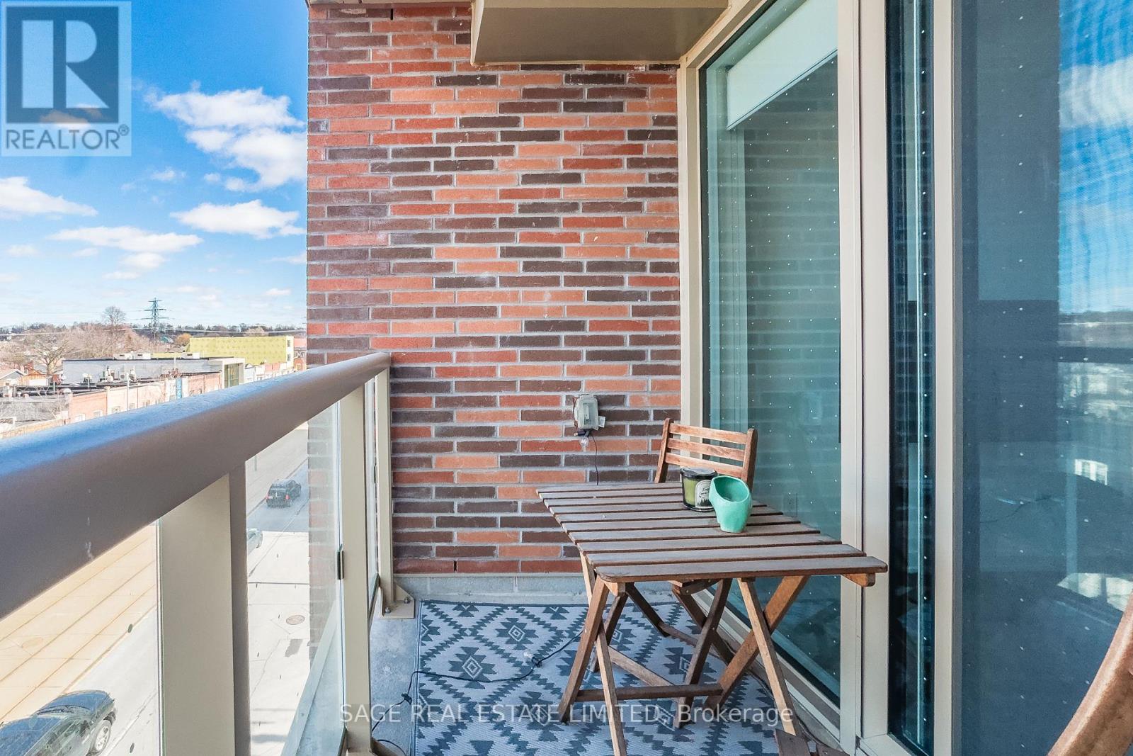 422 - 1787 St Clair Avenue W, Toronto (Weston-Pellam Park), Ontario  M6N 0B7 - Photo 11 - W12909824