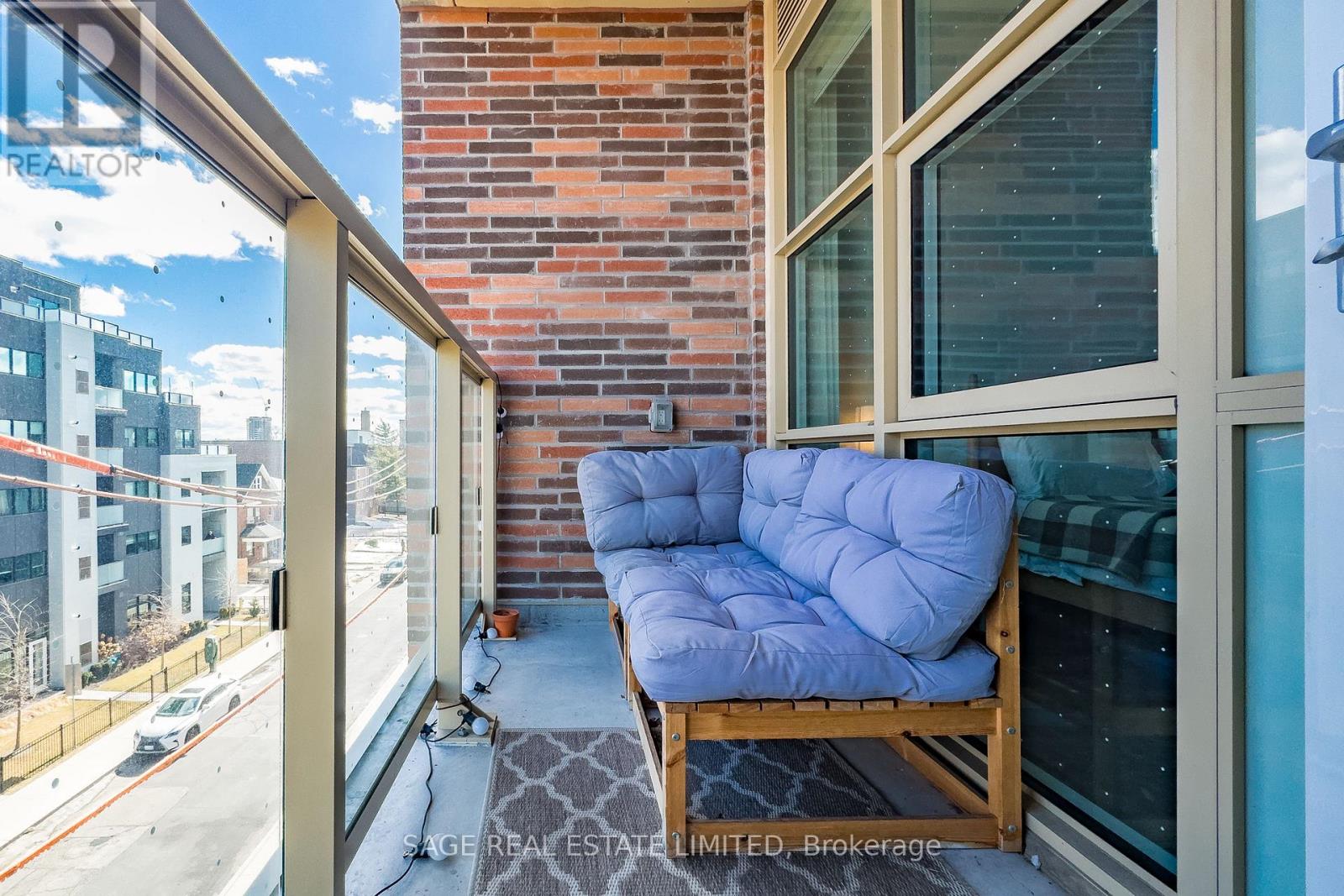 422 - 1787 St Clair Avenue W, Toronto (Weston-Pellam Park), Ontario  M6N 0B7 - Photo 13 - W12909824