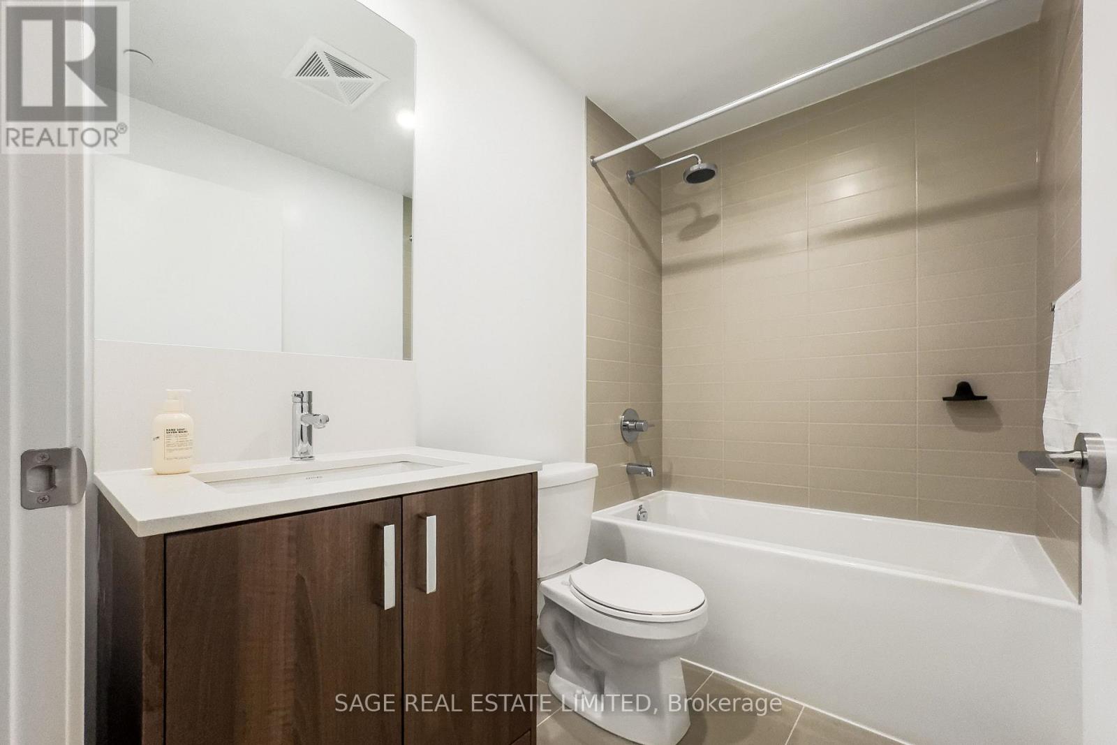 422 - 1787 St Clair Avenue W, Toronto (Weston-Pellam Park), Ontario  M6N 0B7 - Photo 16 - W12909824