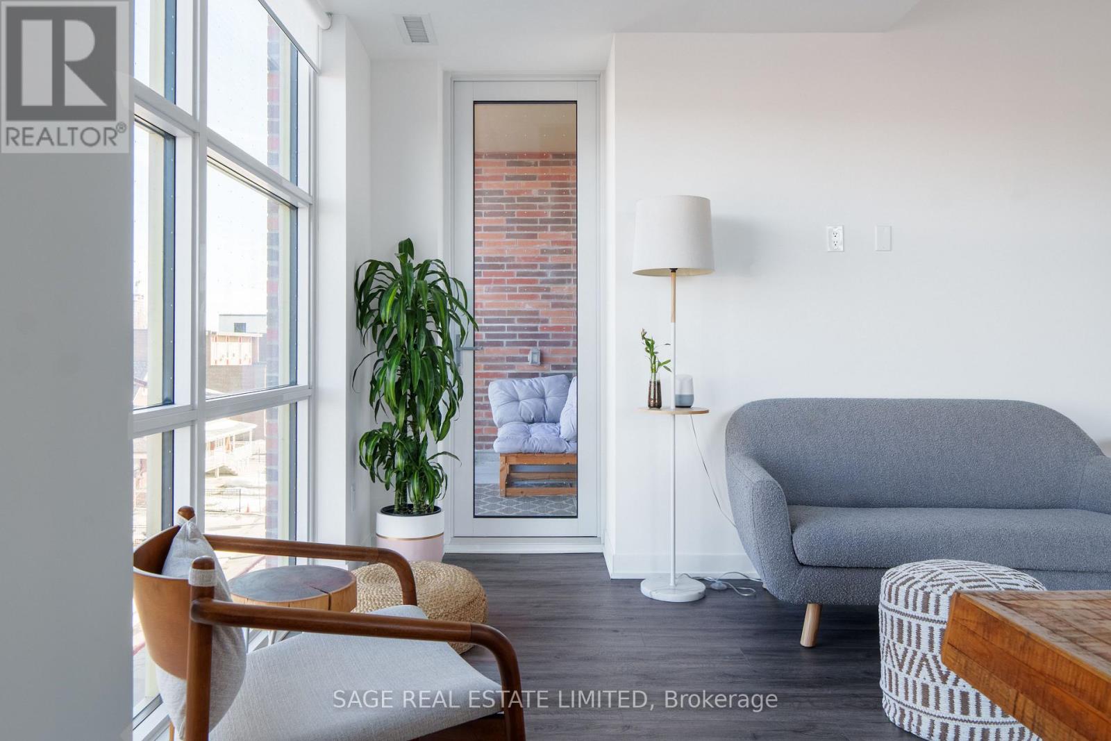 422 - 1787 St Clair Avenue W, Toronto (Weston-Pellam Park), Ontario  M6N 0B7 - Photo 7 - W12909824