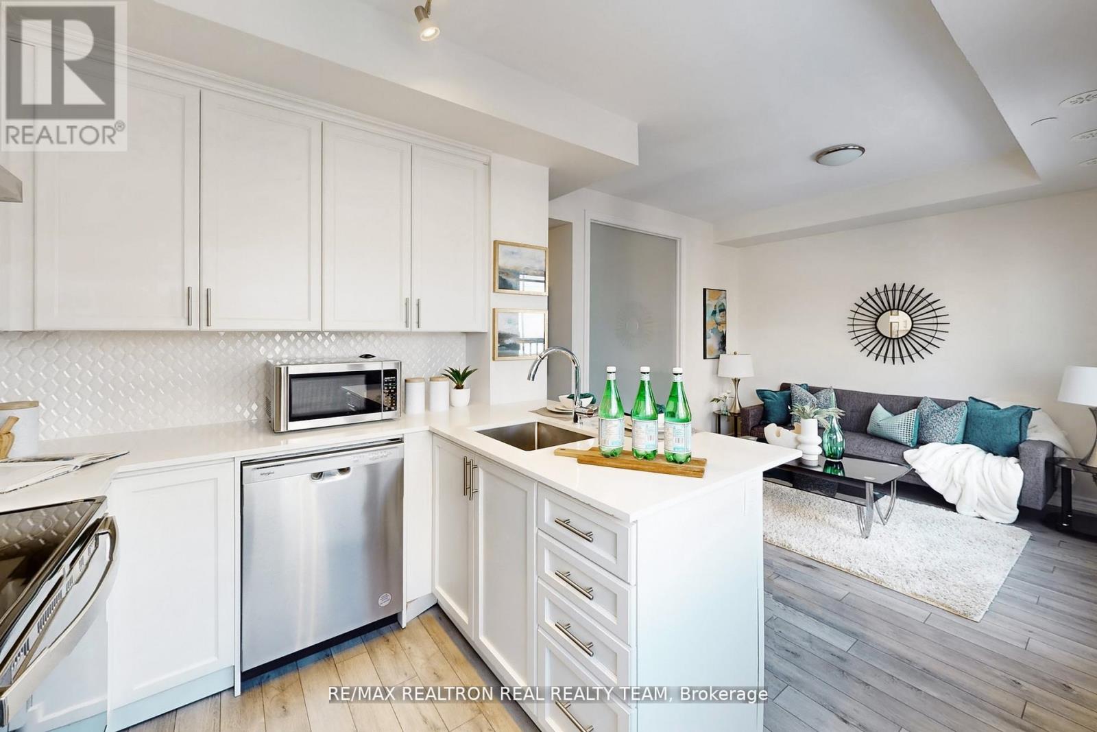 338 - 349 Wheat Boom Drive, Oakville, Ontario  L6H 7X5 - Photo 12 - W12909834