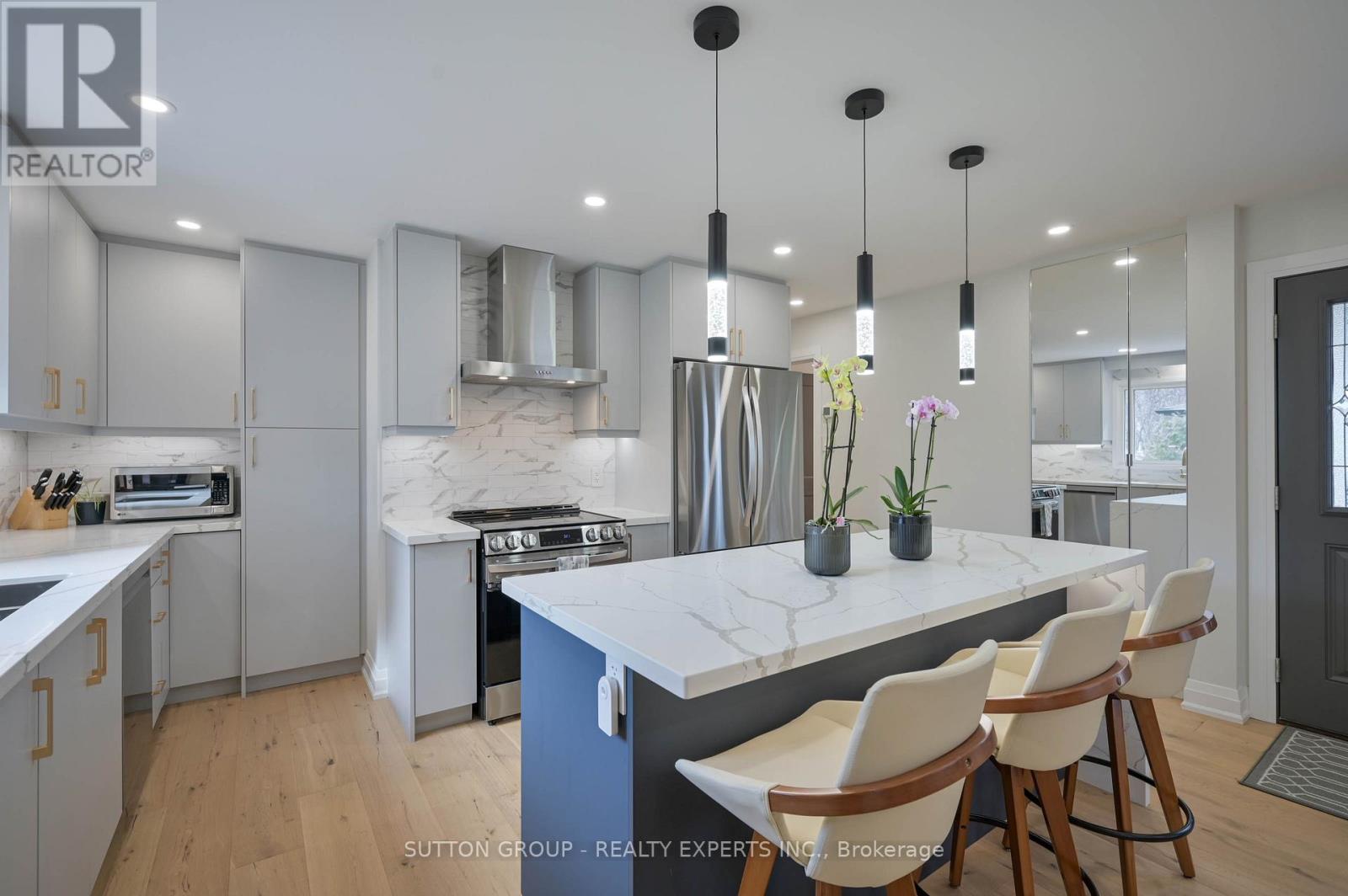 1484 Moss Glen Road, Burlington, Ontario  L7P 2C3 - Photo 11 - W12909884