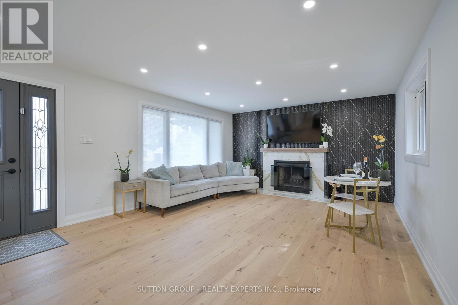 1484 Moss Glen Road, Burlington, Ontario  L7P 2C3 - Photo 17 - W12909884