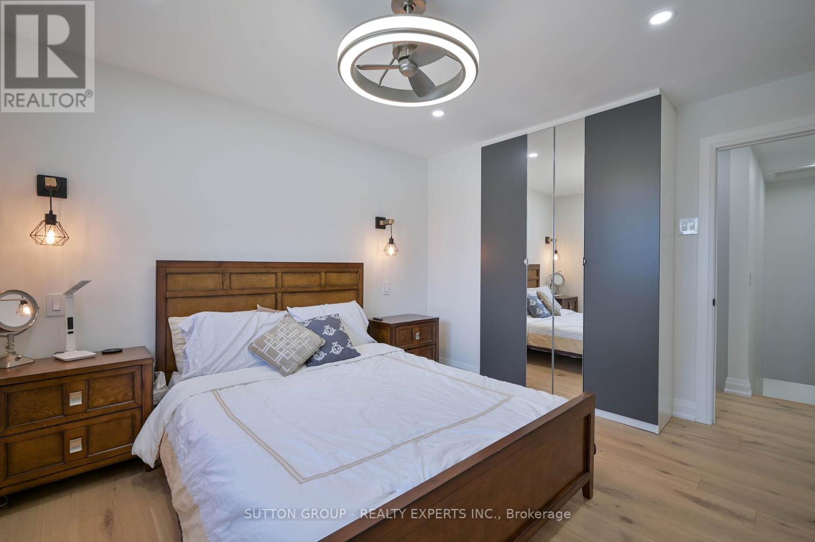 1484 Moss Glen Road, Burlington, Ontario  L7P 2C3 - Photo 21 - W12909884