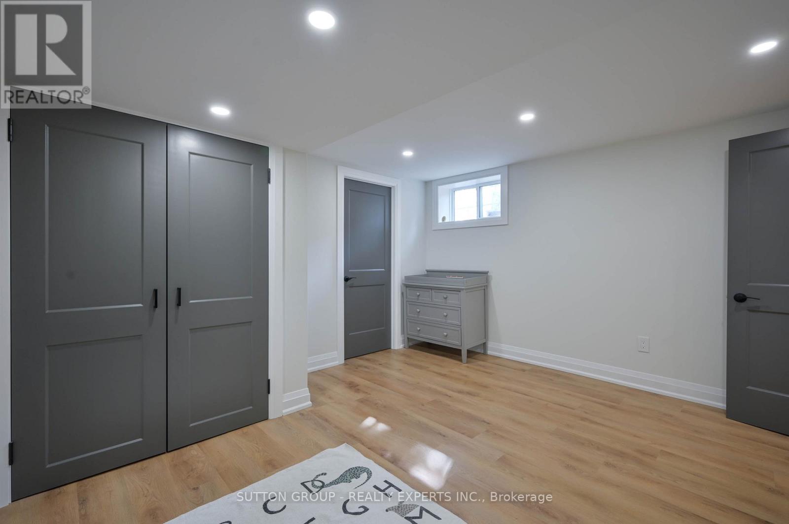 1484 Moss Glen Road, Burlington, Ontario  L7P 2C3 - Photo 32 - W12909884