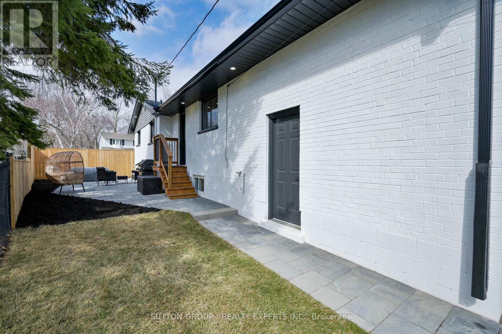 1484 Moss Glen Road, Burlington, Ontario  L7P 2C3 - Photo 35 - W12909884