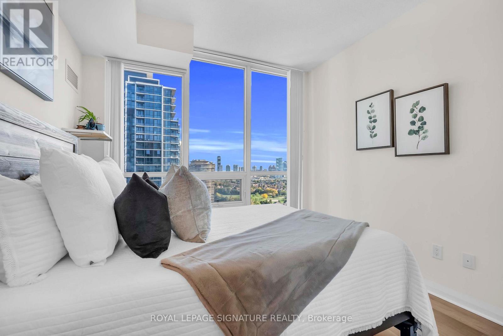 1811 - 5033 Four Springs Avenue, Mississauga (Hurontario), Ontario  L5R 0G6 - Photo 11 - W12909888