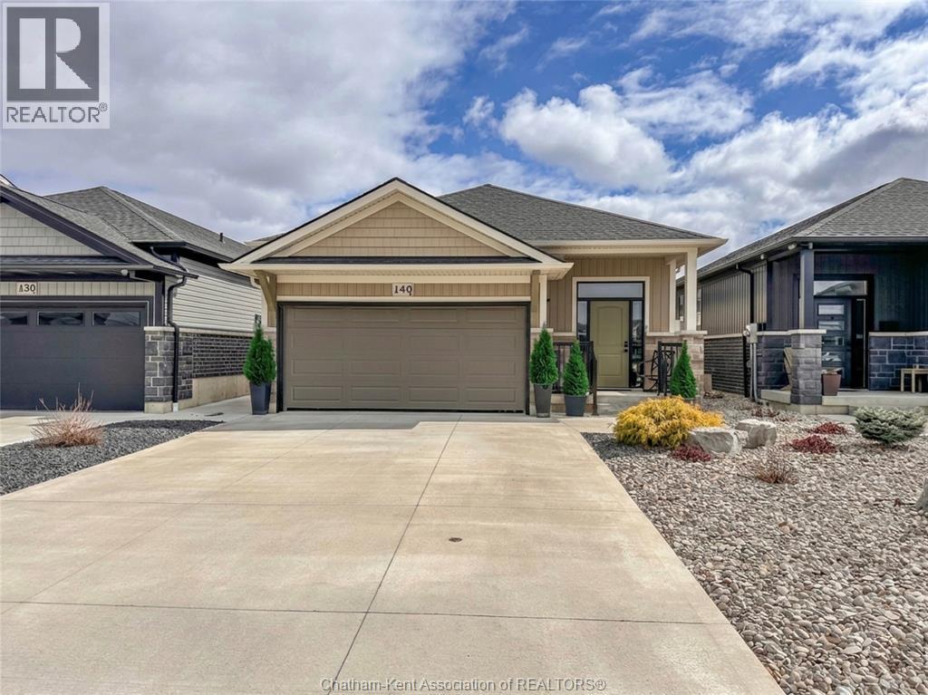 MLS# 26005977: 40 Cabot TRAIL, Chatham, Canada