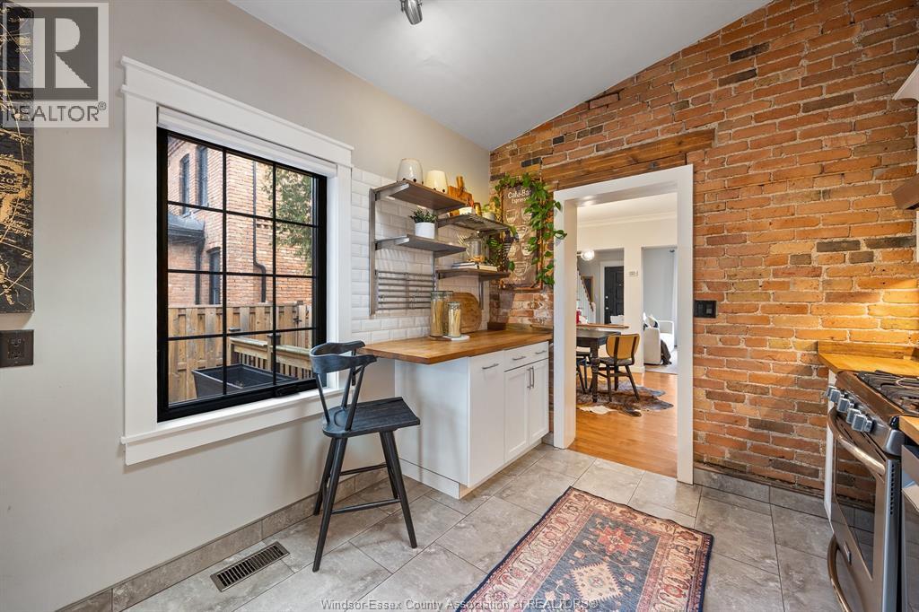 817 Monmouth, Windsor, Ontario  N8Y 3L5 - Photo 10 - 26005920