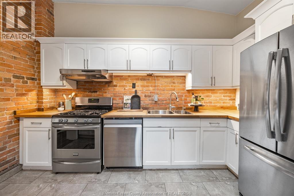 817 Monmouth, Windsor, Ontario  N8Y 3L5 - Photo 11 - 26005920