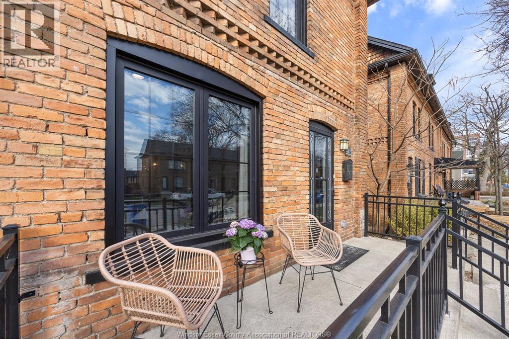 817 Monmouth, Windsor, Ontario  N8Y 3L5 - Photo 2 - 26005920