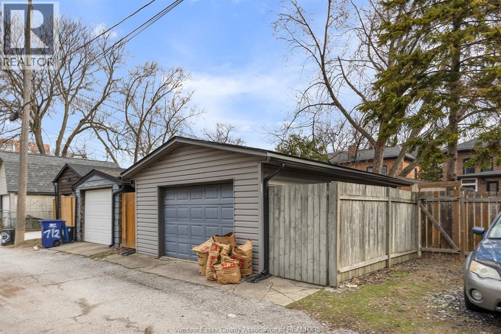 817 Monmouth, Windsor, Ontario  N8Y 3L5 - Photo 26 - 26005920