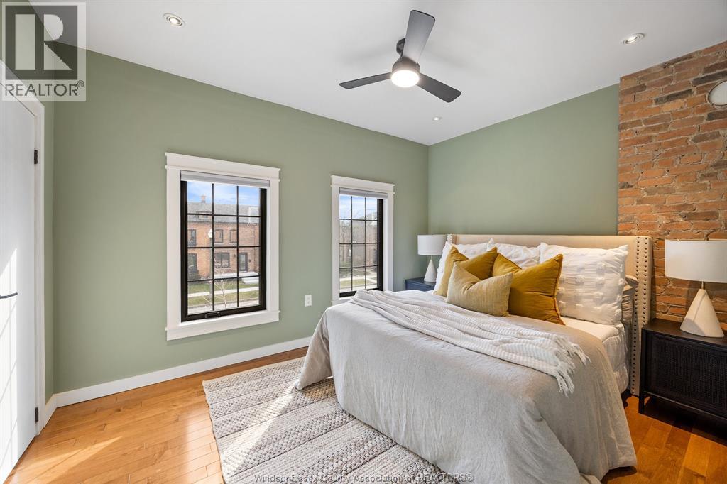 817 Monmouth, Windsor, Ontario  N8Y 3L5 - Photo 3 - 26005920