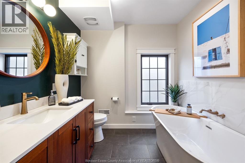 817 Monmouth, Windsor, Ontario  N8Y 3L5 - Photo 6 - 26005920