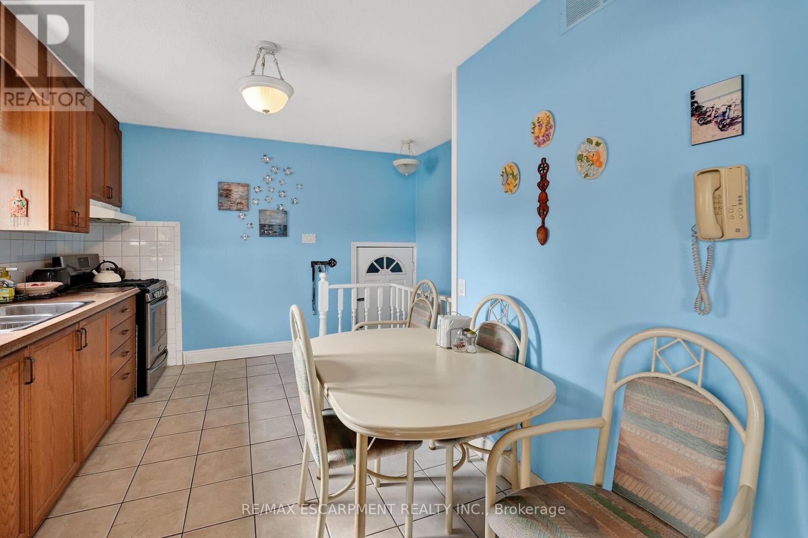 172 Ridge Street, Hamilton, Ontario  L9A 2X5 - Photo 8 - X12909576