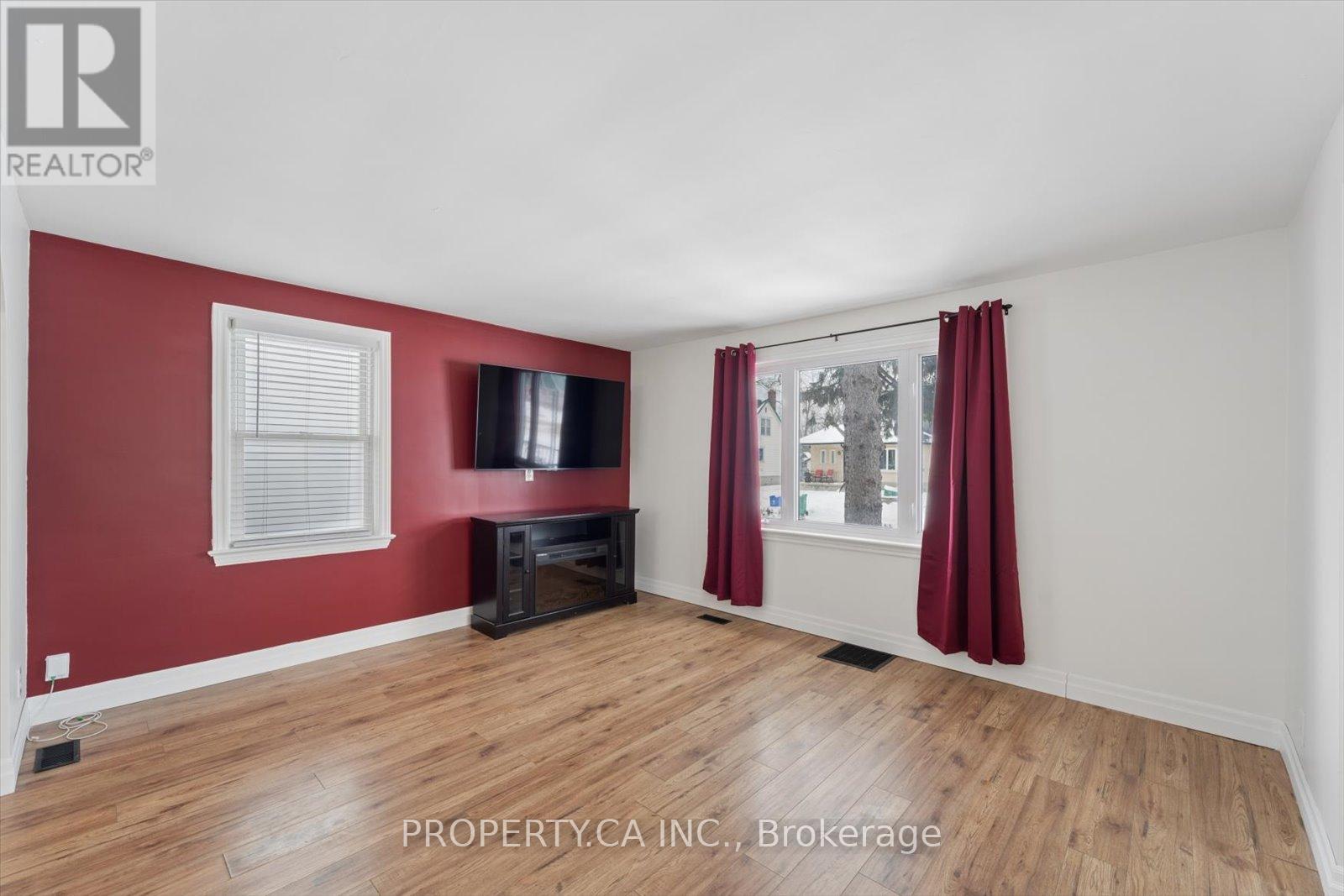 606 St Catherine Street, Peterborough, Ontario  K9J 4Z5 - Photo 3 - X12909718