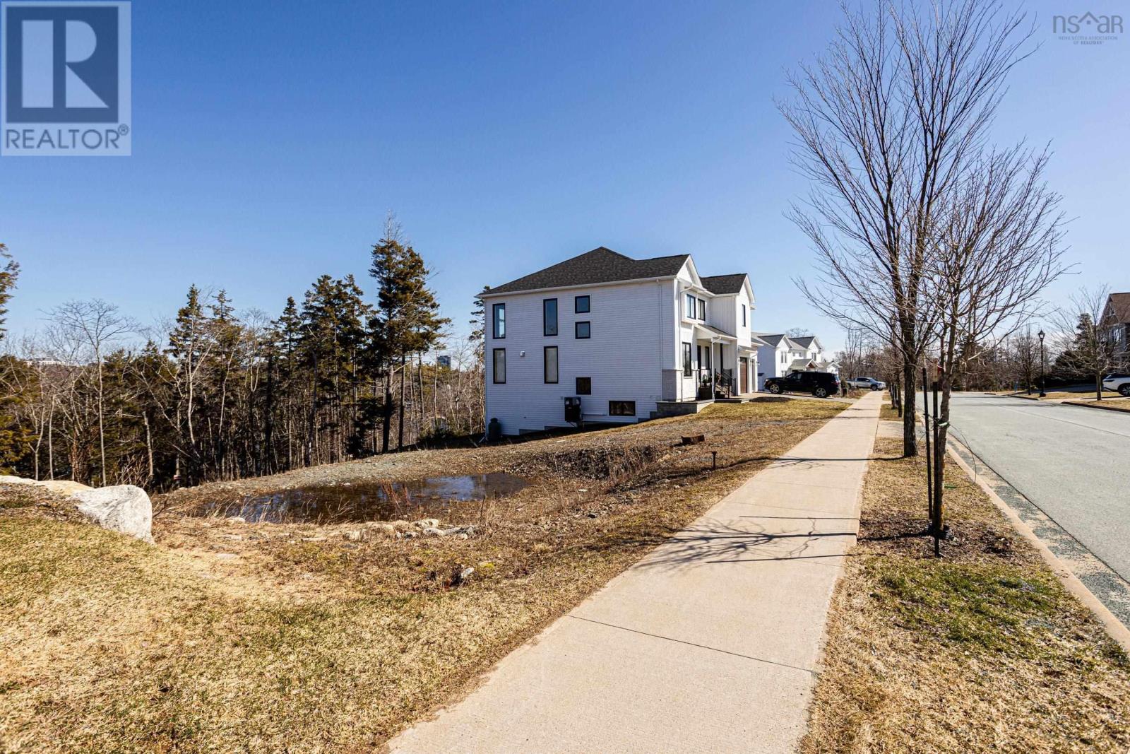 61 Hearthwood Crescent, Halifax, Nova Scotia  B3P 0G5 - Photo 4 - 202605205