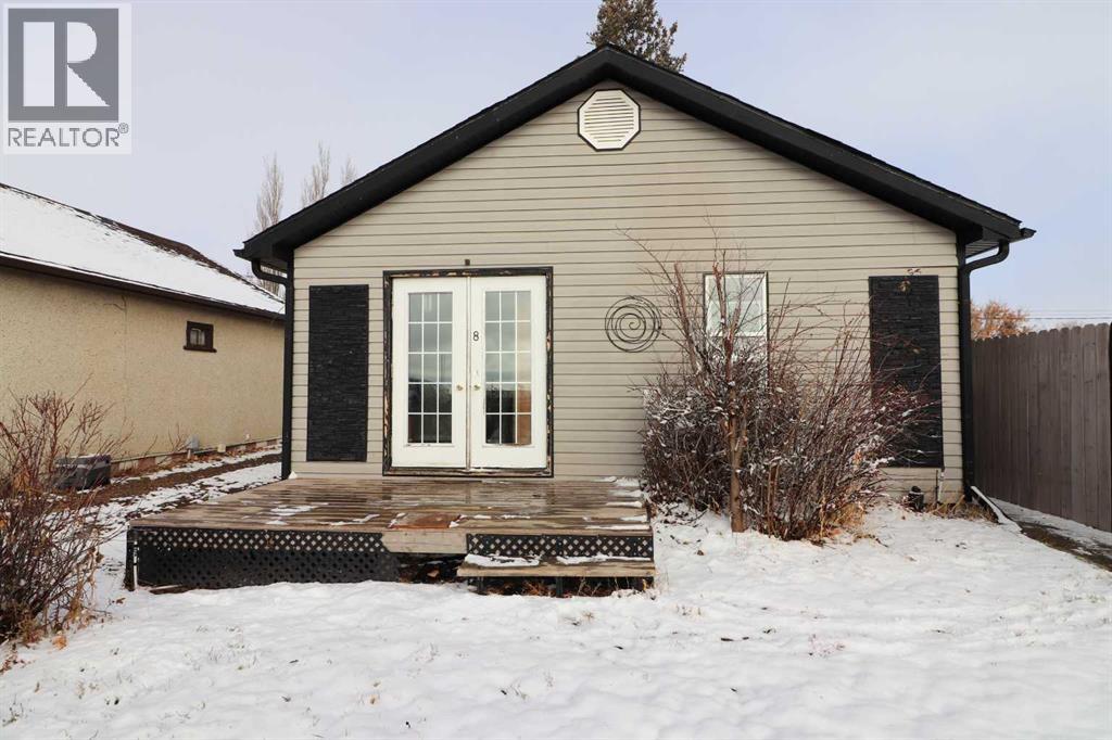 8 Railway Avenue E, Schuler, Alberta