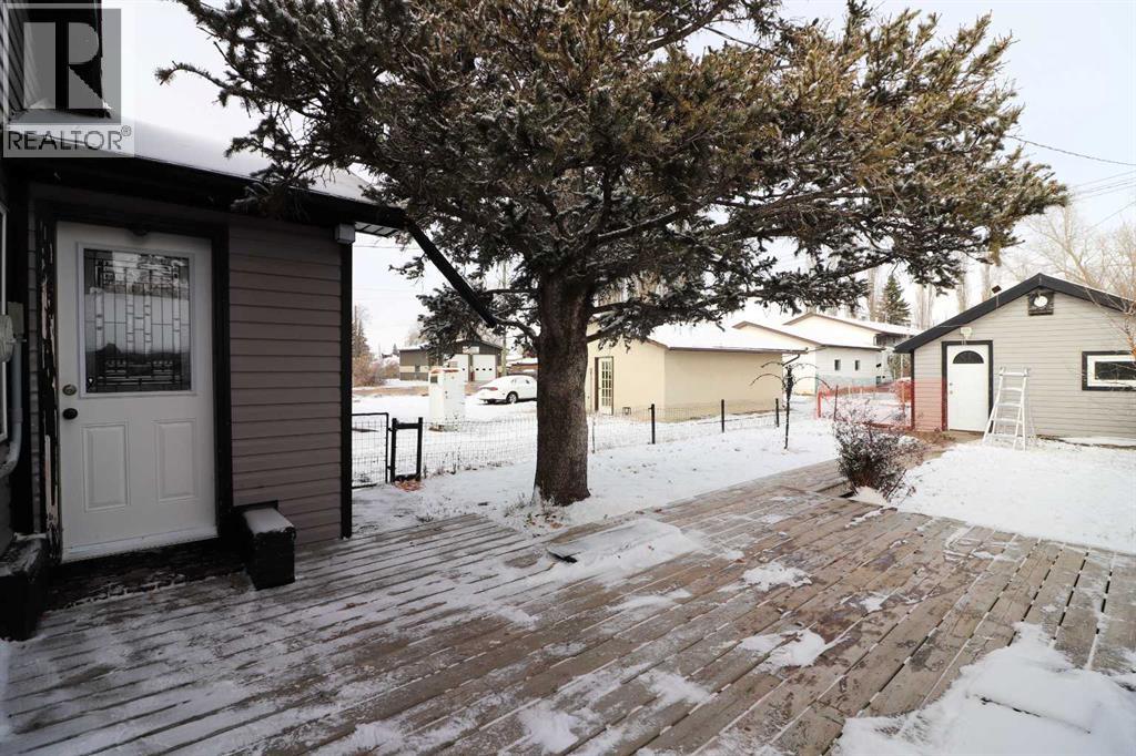 8 Railway Avenue E, Schuler, Alberta  T0J 3B0 - Photo 4 - A2274402