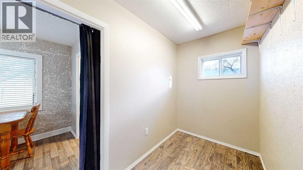 8 Railway Avenue E, Schuler, Alberta  T0J 3B0 - Photo 29 - A2274402