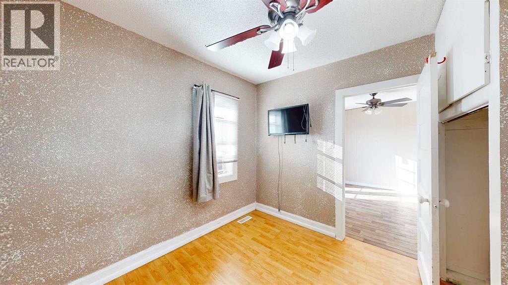 8 Railway Avenue E, Schuler, Alberta  T0J 3B0 - Photo 17 - A2274402