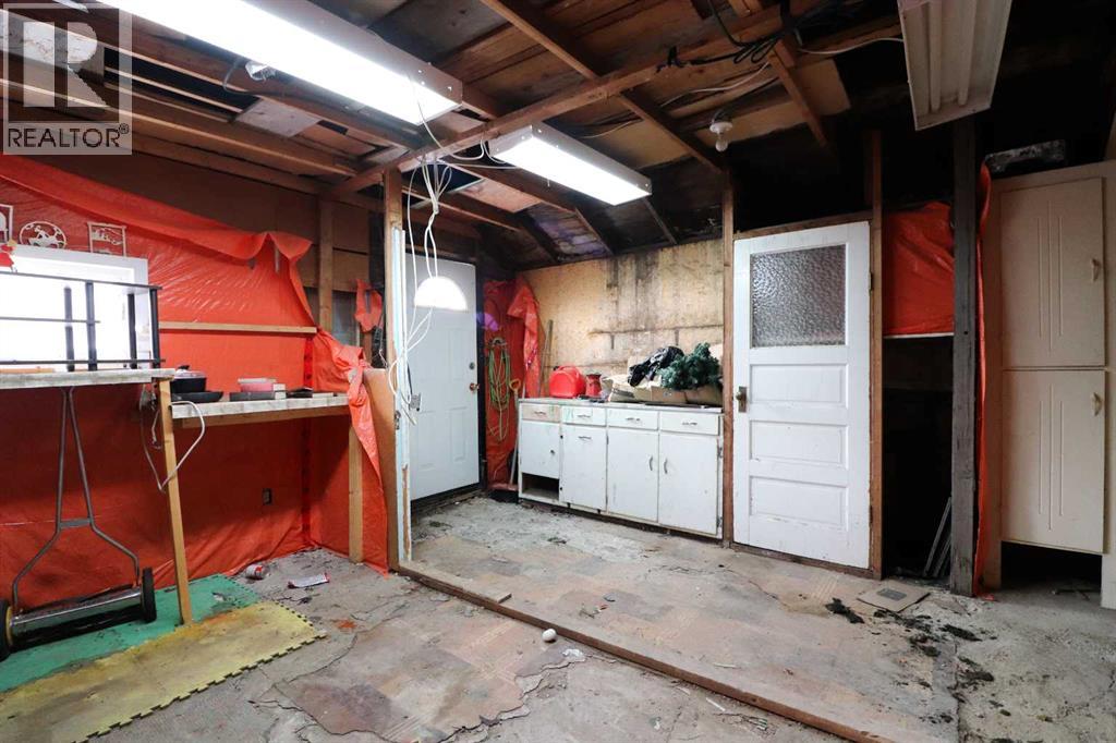 8 Railway Avenue E, Schuler, Alberta  T0J 3B0 - Photo 39 - A2274402