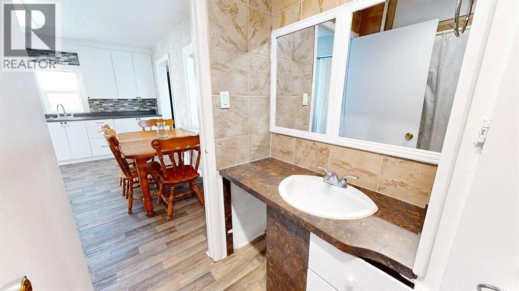 8 Railway Avenue E, Schuler, Alberta  T0J 3B0 - Photo 26 - A2274402