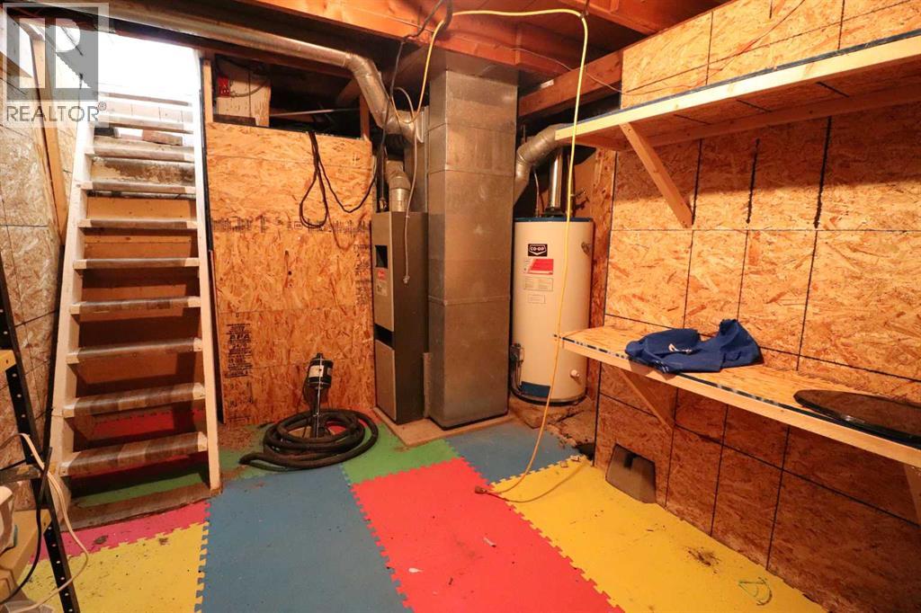 8 Railway Avenue E, Schuler, Alberta  T0J 3B0 - Photo 35 - A2274402