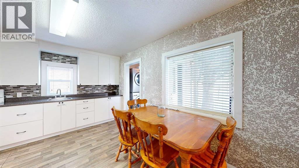 8 Railway Avenue E, Schuler, Alberta  T0J 3B0 - Photo 32 - A2274402