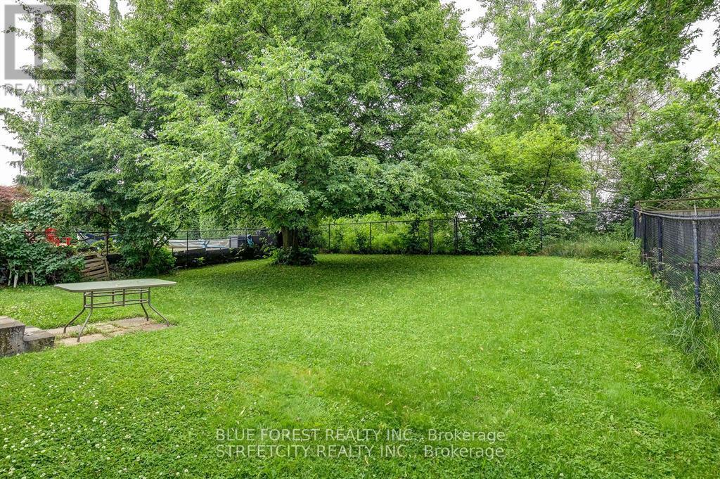 1858 Aldersbrook Road, London North, Ontario  N6G 3N4 - Photo 32 - X12909944