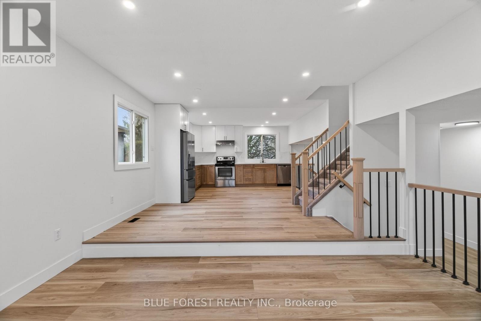 1858 Aldersbrook Road, London North, Ontario  N6G 3N4 - Photo 4 - X12909944