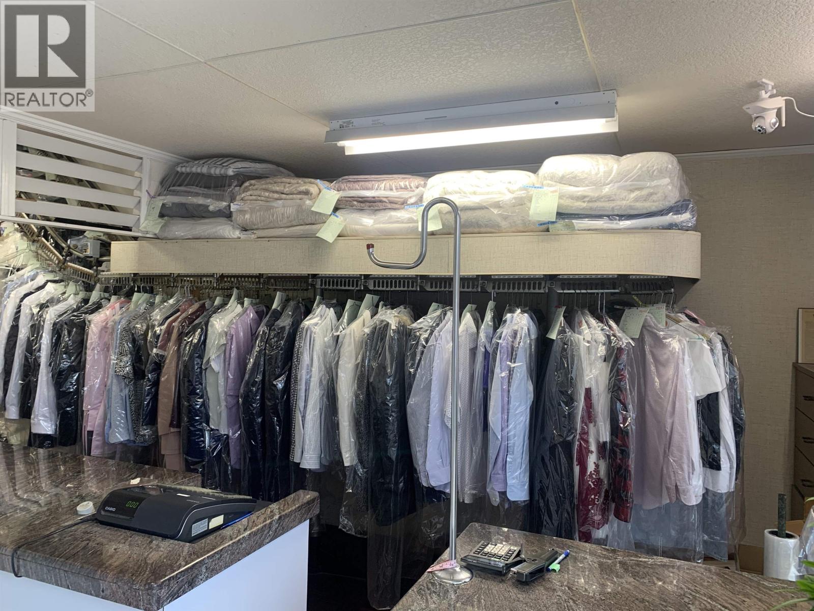 360 3025 Lougheed Highway, Coquitlam, British Columbia  V3B 6S2 - Photo 2 - C8064334