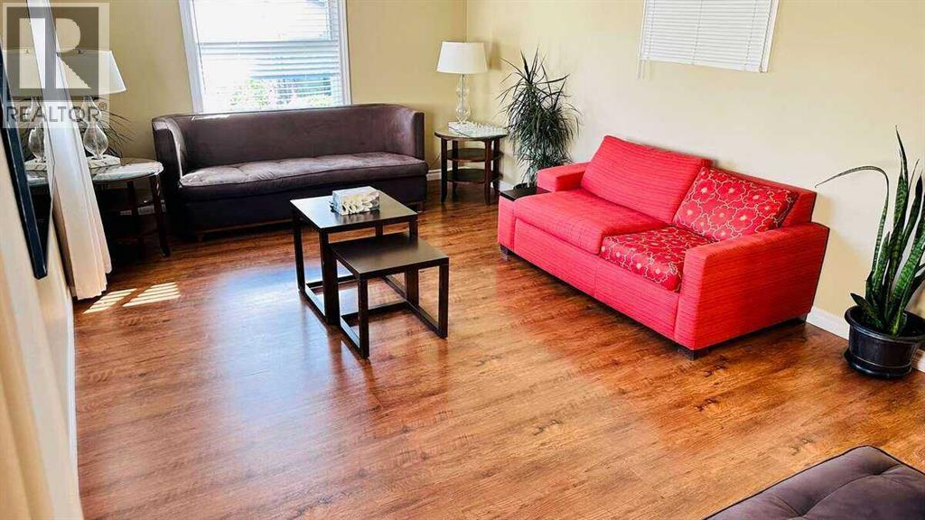 27 Penworth Place Se, Calgary, Alberta  T2A 4G4 - Photo 9 - A2243062