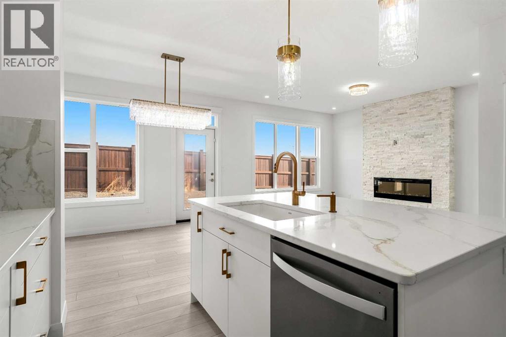 94 Cornerbrook Crescent Ne, Calgary, Alberta  T3N 2K9 - Photo 11 - A2283954