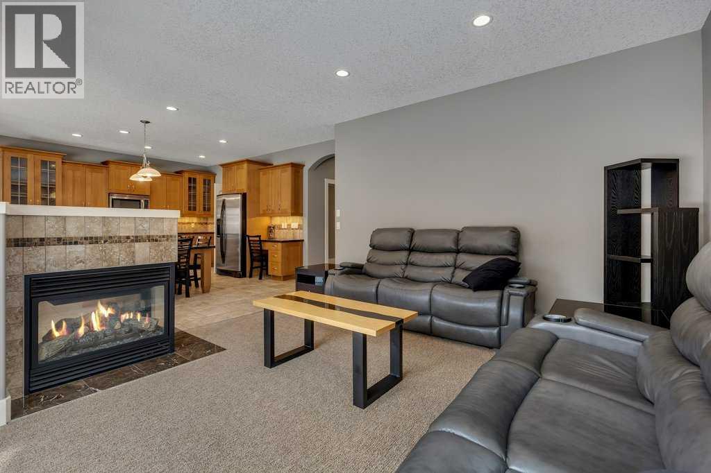 319 Valley Crest Court NW, Calgary, Alberta  T3B 5Y4 - Photo 13 - A2292677