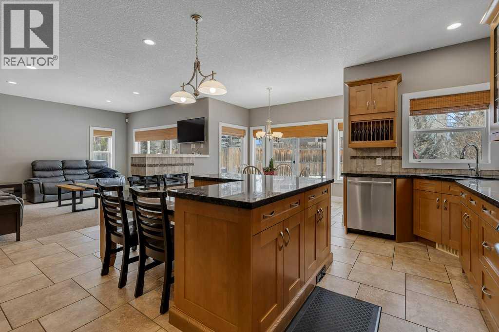 319 Valley Crest Court NW, Calgary, Alberta  T3B 5Y4 - Photo 19 - A2292677