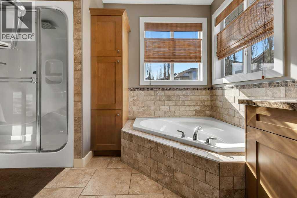 319 Valley Crest Court NW, Calgary, Alberta  T3B 5Y4 - Photo 36 - A2292677