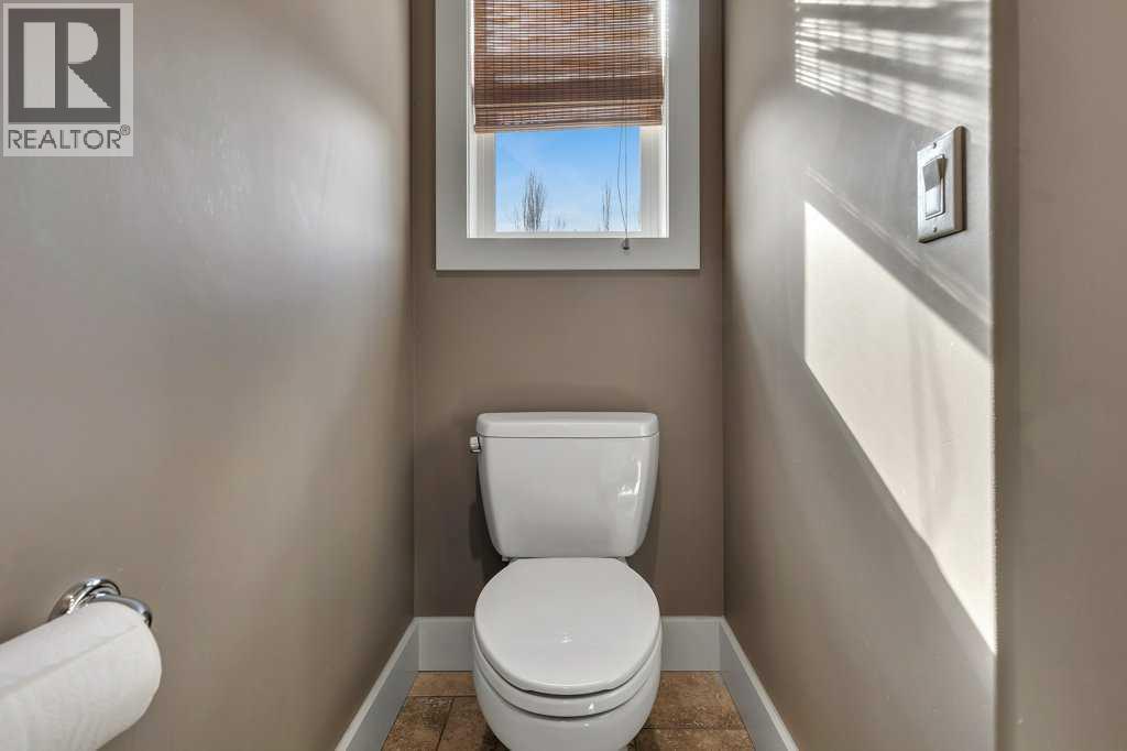 319 Valley Crest Court NW, Calgary, Alberta  T3B 5Y4 - Photo 39 - A2292677