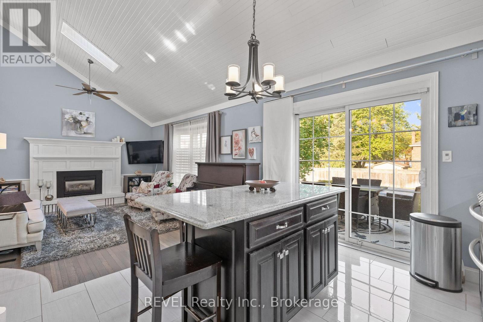 1 Spartan Court, St. Catharines (Martindale Pond), Ontario  L2N 7M5 - Photo 13 - X12910052