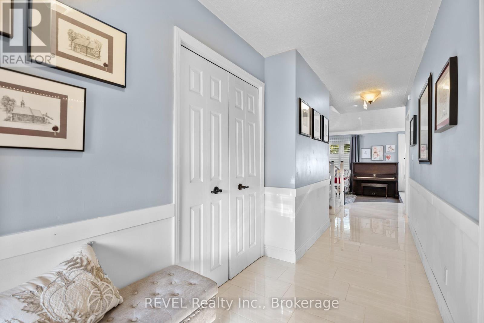 1 Spartan Court, St. Catharines (Martindale Pond), Ontario  L2N 7M5 - Photo 4 - X12910052