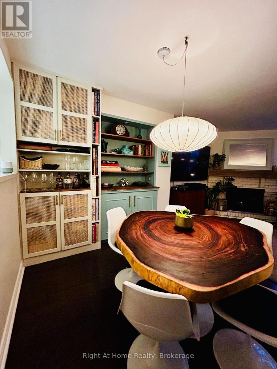 109 Brant Street, Oakville, Ontario  L6K 2Z7 - Photo 11 - W12910080